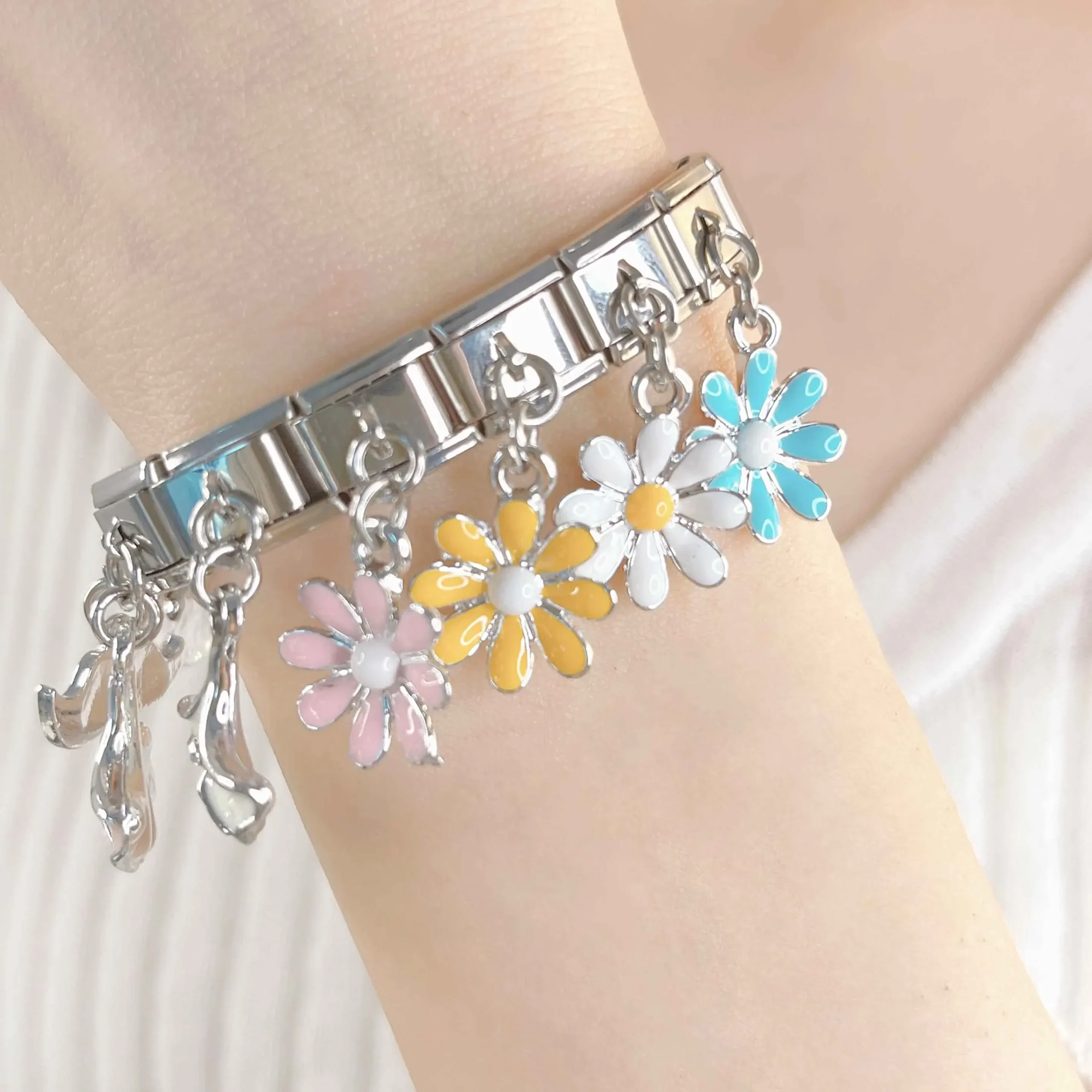 Moustache, Daisy and Ginkgo Dangle Italian Charms